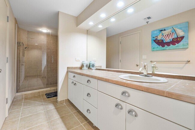 Building Photo - 3120 S Ocean Blvd
