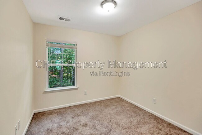 Building Photo - 140 Buchanan Cir