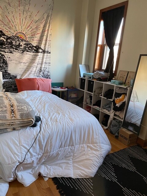 Building Photo - 219 Park Dr