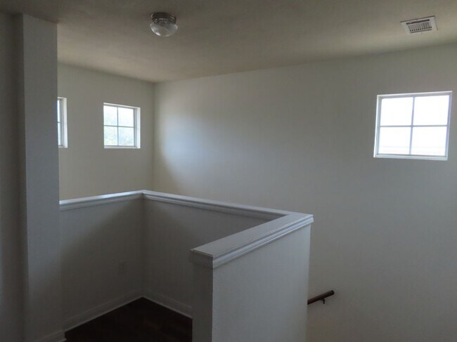 Building Photo - 4115 McFarland Dr