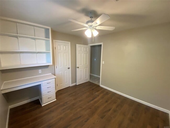 Building Photo - 3540 Farwood Dr