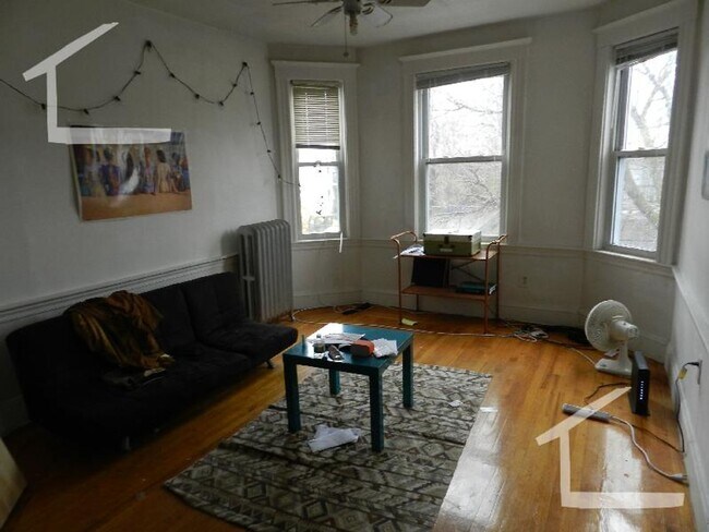 Building Photo - 43 Atkins St
