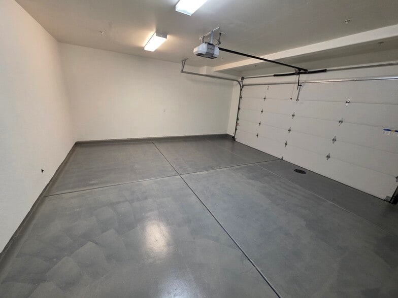 Building Photo - 5009 Telegraph Blvd