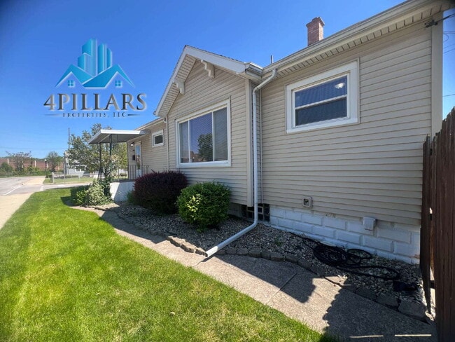 Building Photo - "Charming 3-Bed Home with Partially Finished Basement & Gleaming Hardwood Floors in Hammond - 226...