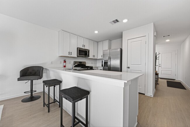 Building Photo - 28923 Great Cyn Dr