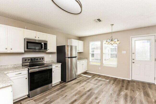 Building Photo - 509 Brasenose St