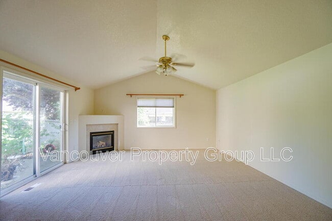 Building Photo - 11715 NE 31st St