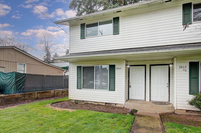 Building Photo - Gladson 3802