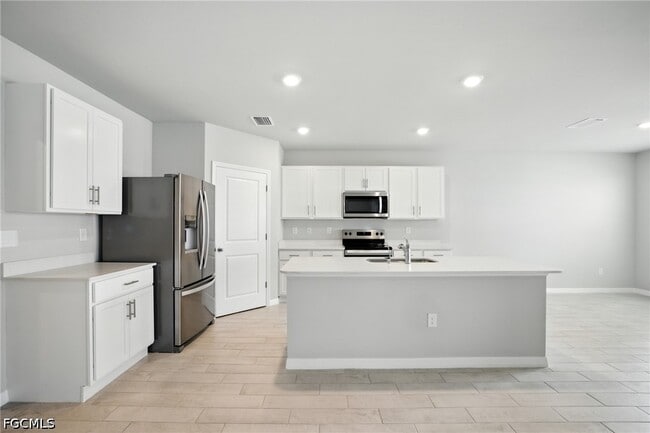 Building Photo - 2465 NW 9th St