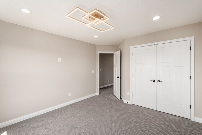 Building Photo - 3387 Logsdon Lp