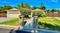 Building Photo - SINGLE STORY RESORT STYLE LIVING IN GRANIT...