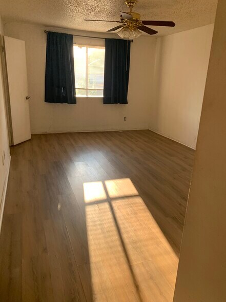 Bedroom - 15536 Weldon Dr