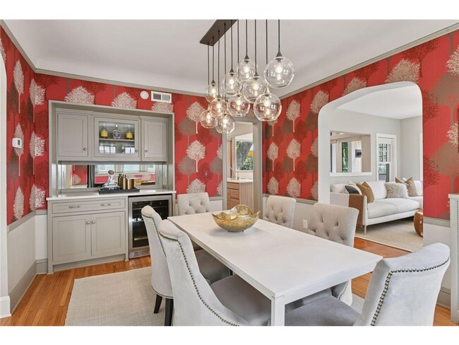 Building Photo - 3933 Zenith Ave S