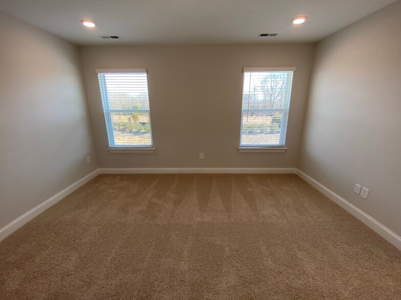 Building Photo - 5535 Stafford Rd