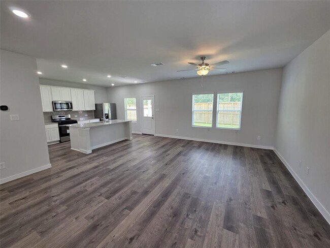 Building Photo - 7878 Alset Dr