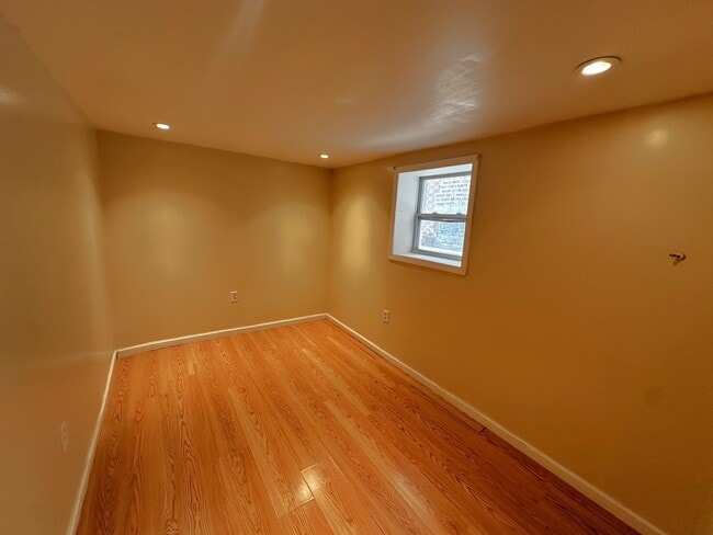 Building Photo - 4431 S Sacramento Ave