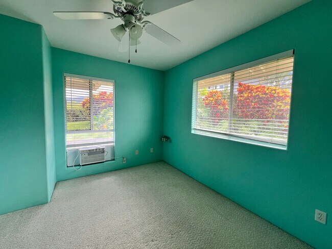 Building Photo - 2 Bedroom 2 bath unfurnished top floor condo
