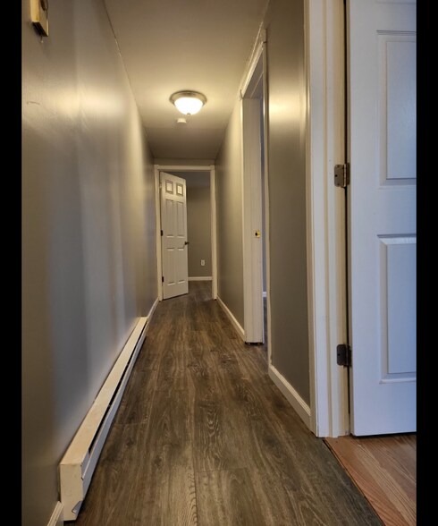 Building Photo - 107 Canaan St