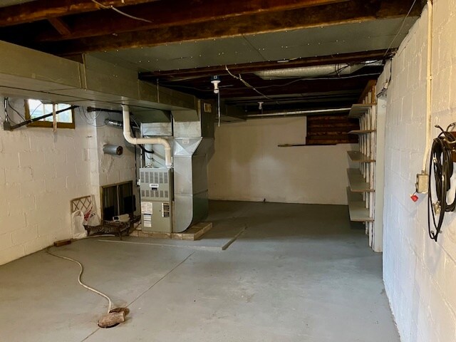 Building Photo - 1225 E Jefferson St