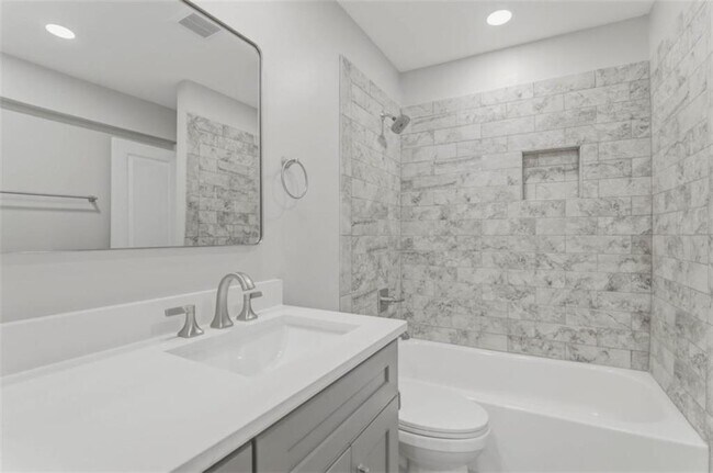 Building Photo - 49 Ivy Gates NE