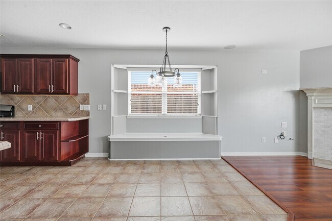 Building Photo - 2605 Los Alamos Cir