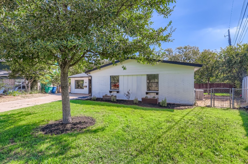 Building Photo - 2014 Hardy Cir