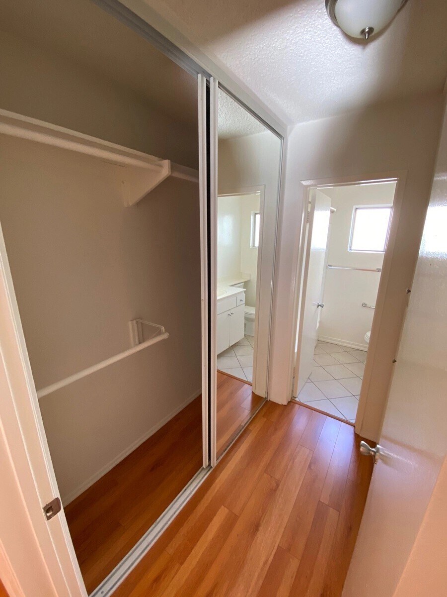 Building Photo - 1824 Manning Ave