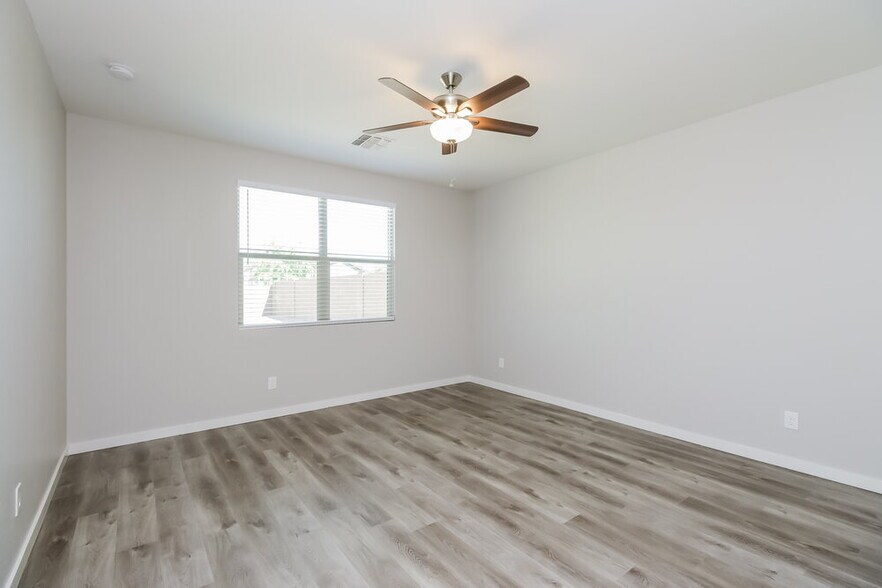 Building Photo - 654 Glen Canyon Dr