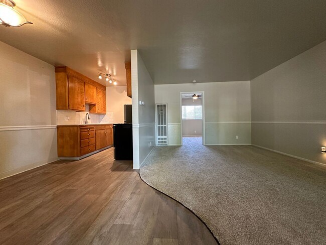 Building Photo - 5484 Carlson Dr
