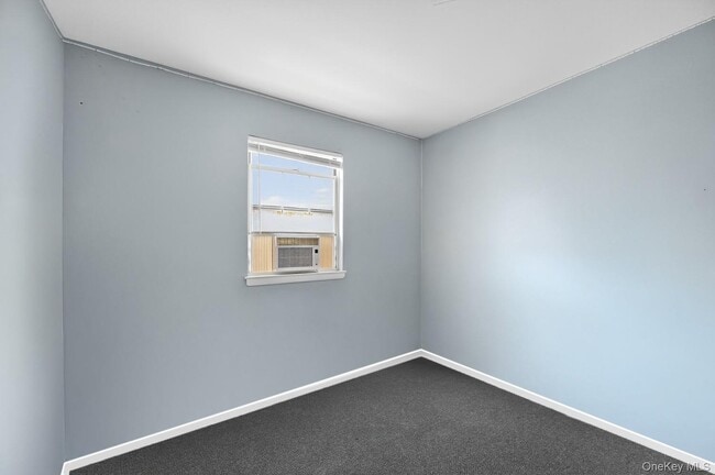 Building Photo - 10 Park Manor Ct