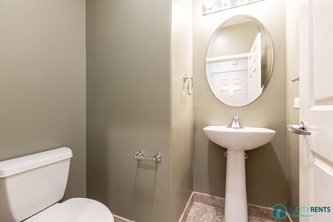 Building Photo - Downtown/Civic Center: Condo near Hayes Valley w/ Private Patio, Google Fiber & Garage Parking