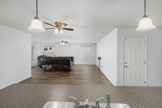 Building Photo - 308 Fenrose Dr