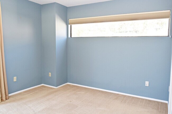 Building Photo - Modern 2 Bed 2.5Bath Townhome with Garage, Balconies & In-Unit Laundry in Linda Vista