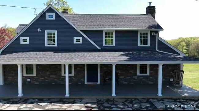 Building Photo - 740 Little City Rd