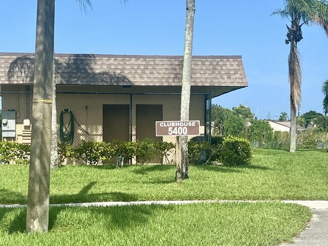 Building Photo - 3104 Waterview Cir