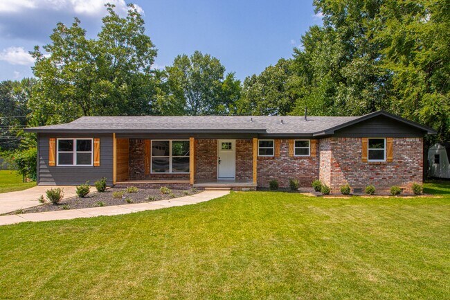 Building Photo - 6 Dee Dee Cir