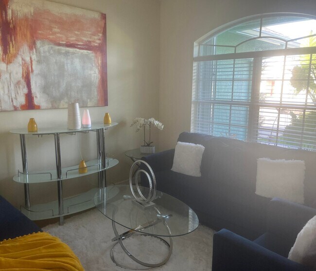 Building Photo - 4412 SW Bonney St