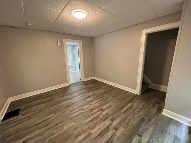 Building Photo - 4130 Talbert St