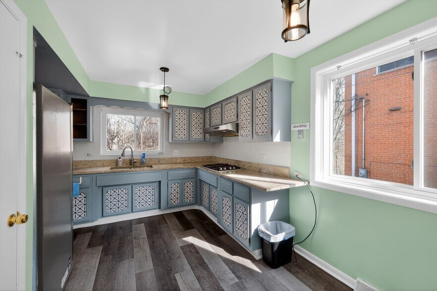 Building Photo - 221 Dodge Ave