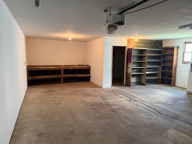 Building Photo - 3 Bedroom, 1 Bath , Oversized 2 Car Garage, Totally Remodeled