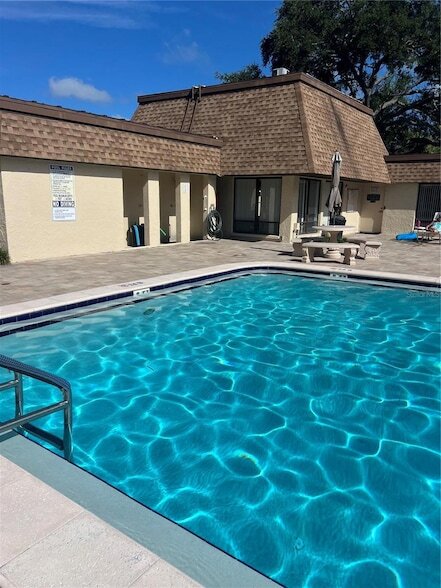 Building Photo - 2400 Winding Creek Blvd