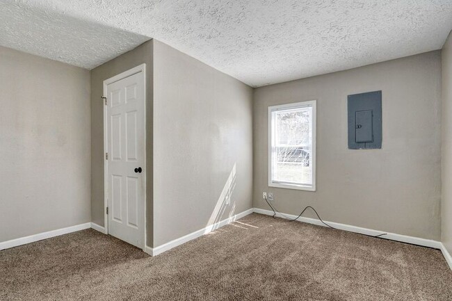 Building Photo - 1550 N Colgate Ave