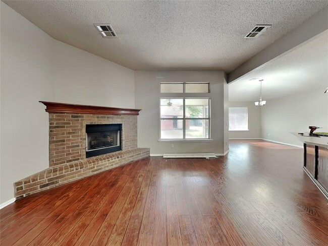 Building Photo - 516 Eastridge Dr