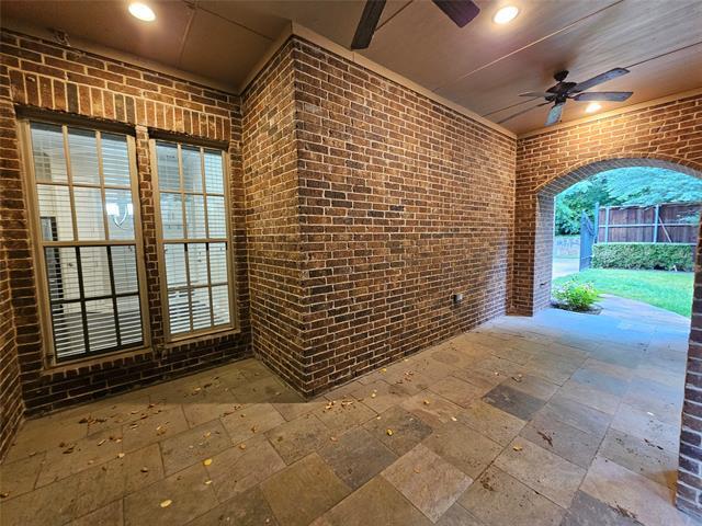 Building Photo - 988 Shadyside Ln