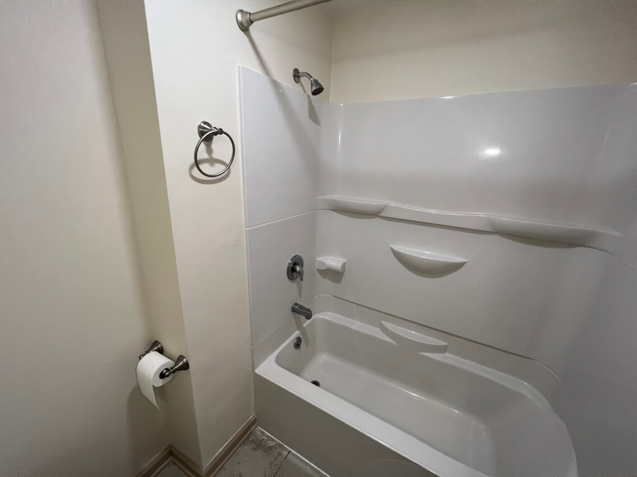 Building Photo - 4020 Bradshaw Rd