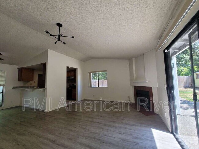 Building Photo - 7396 Marani Way