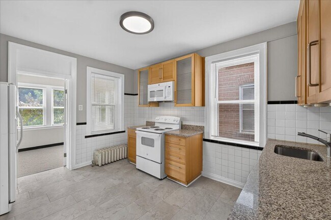 Building Photo - 5252 Bancroft Ave