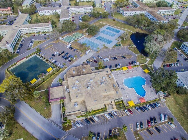 Building Photo - 2043 Denmark St