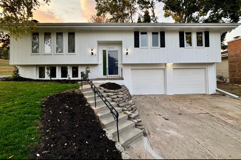 Building Photo - 14112 Pine St