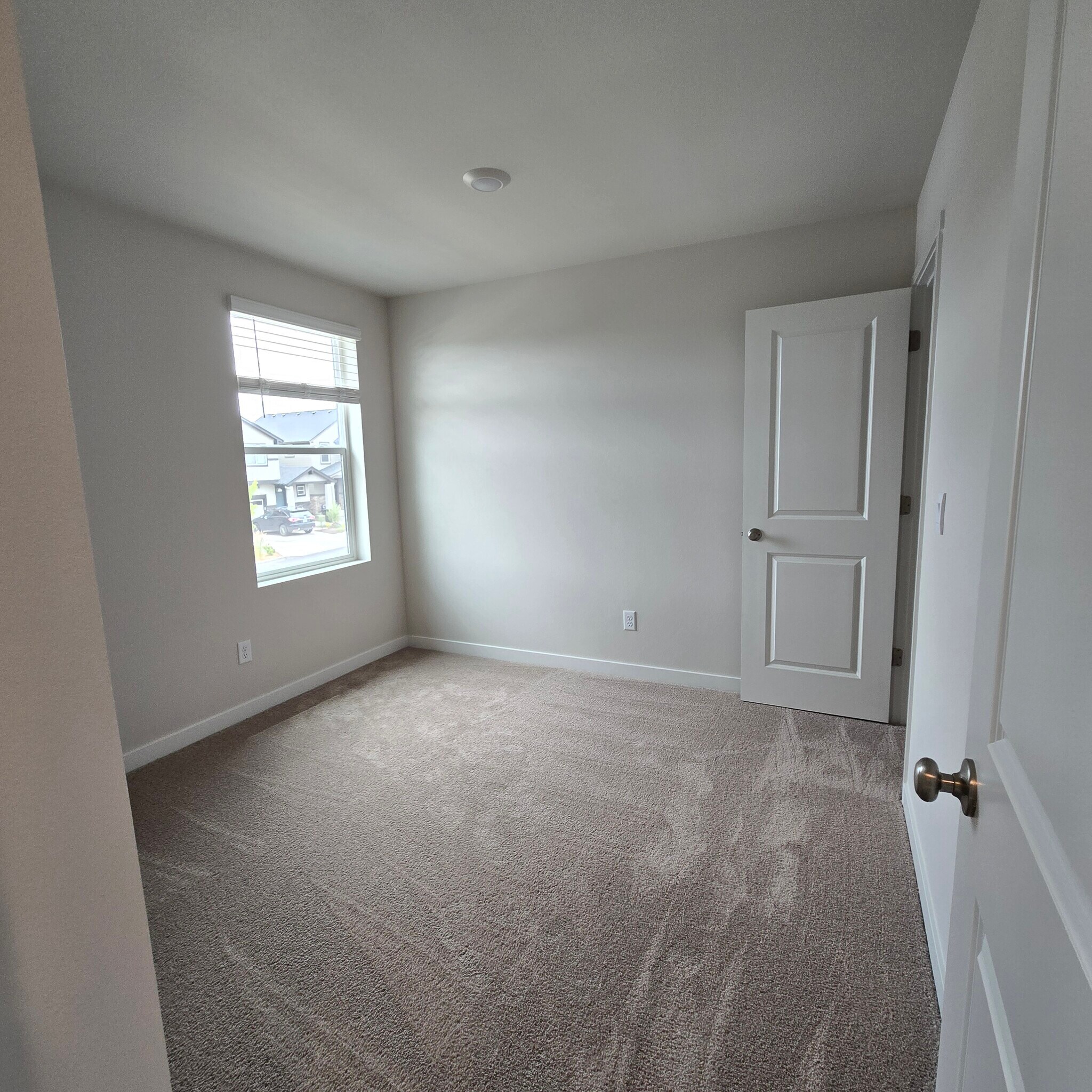 Building Photo - 21249 SE Pelee Dr